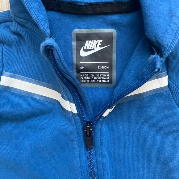Nike One Piece - Size 6M - Picture 6 of 11